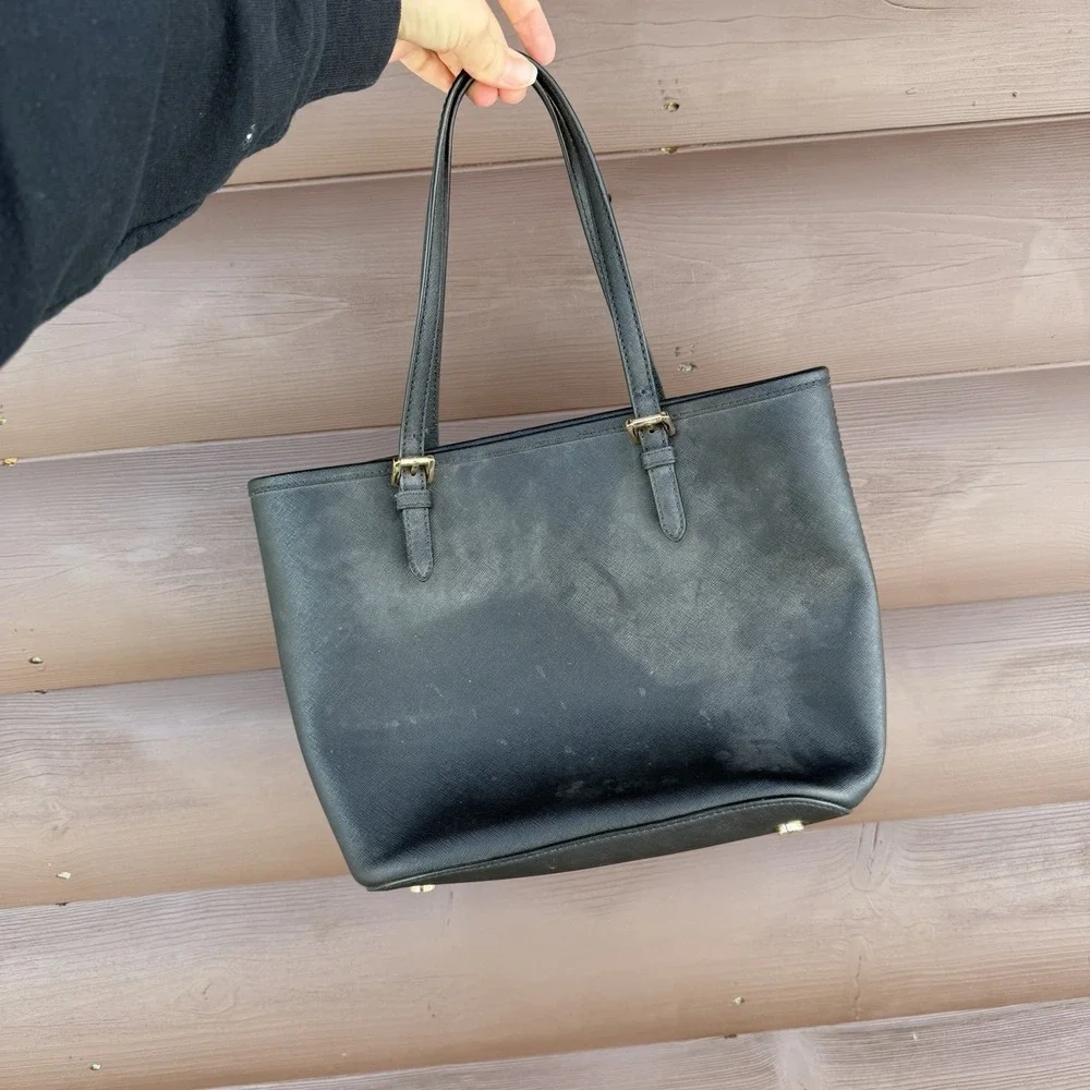 Michael Kors it black